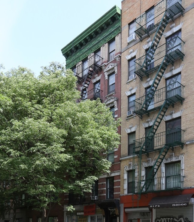 189 E 3rd St New York NY 10009