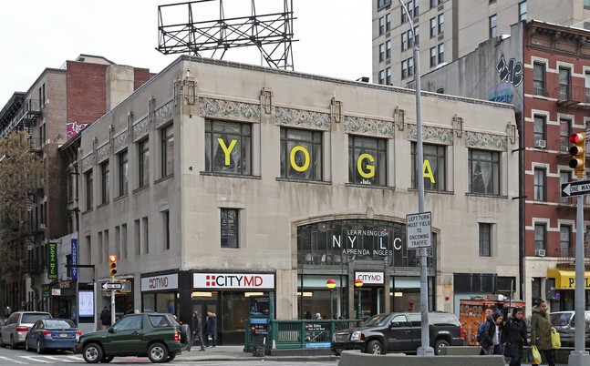 2710 Broadway New York NY 10025