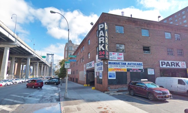 275 Delancey St New York NY 10002