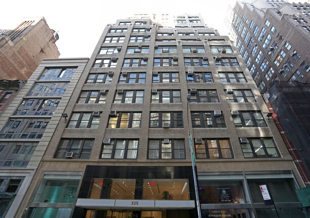 325 W 38th St New York NY 10018
