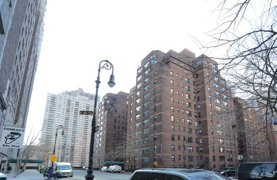 2 Tudor City Pl New York NY 10017