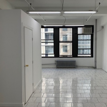 325 W 38th St New York NY  10018